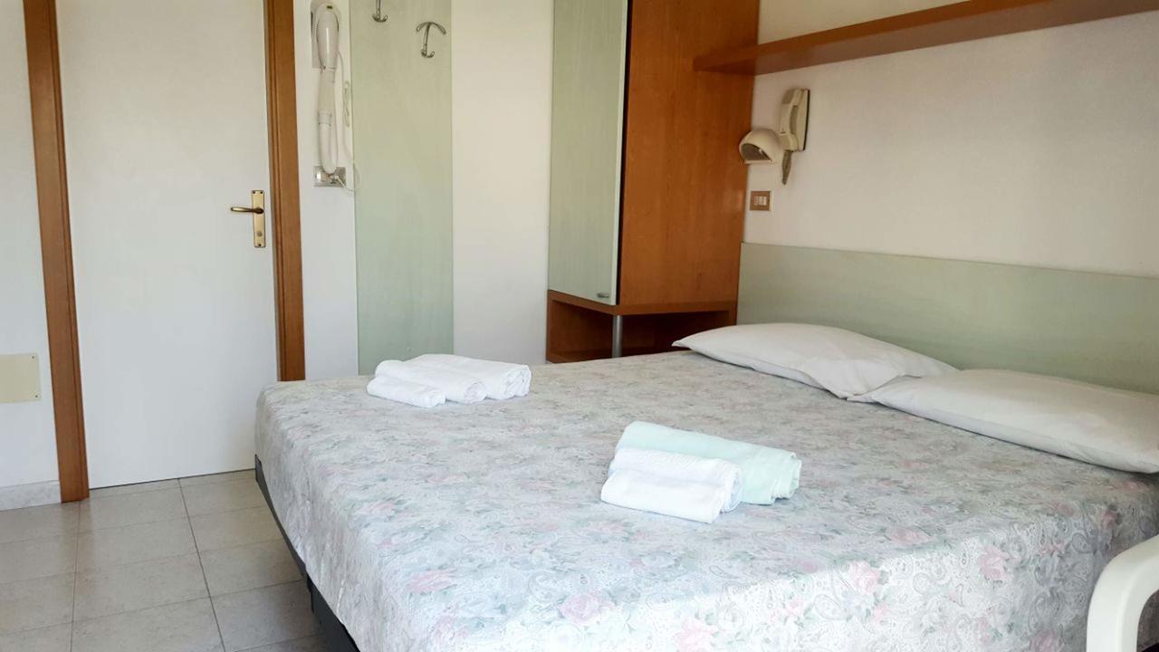 Hotel Villa Cesira 벨레지아아지마리나 객실 사진