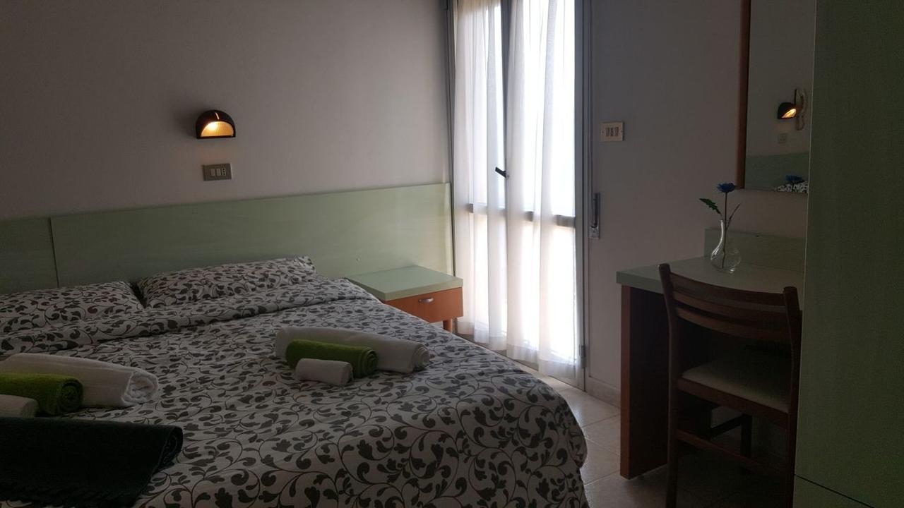 Hotel Villa Cesira 벨레지아아지마리나 객실 사진