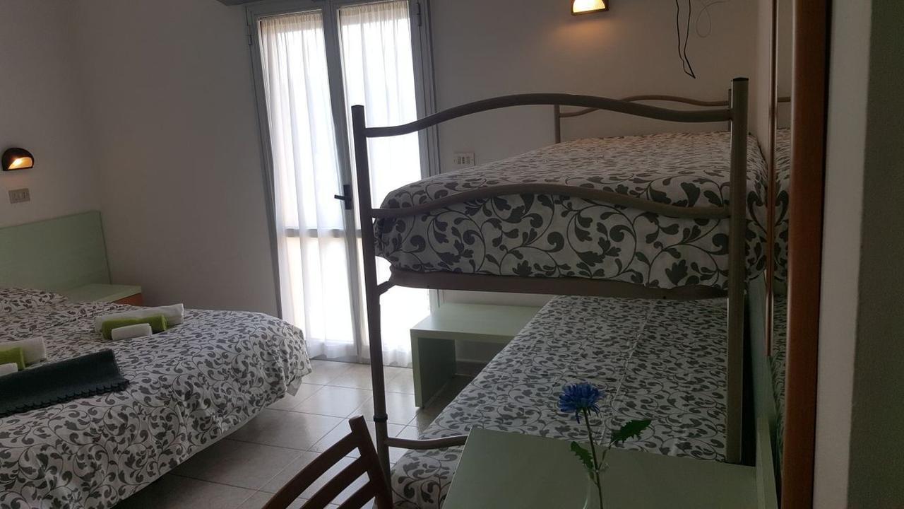 Hotel Villa Cesira 벨레지아아지마리나 객실 사진